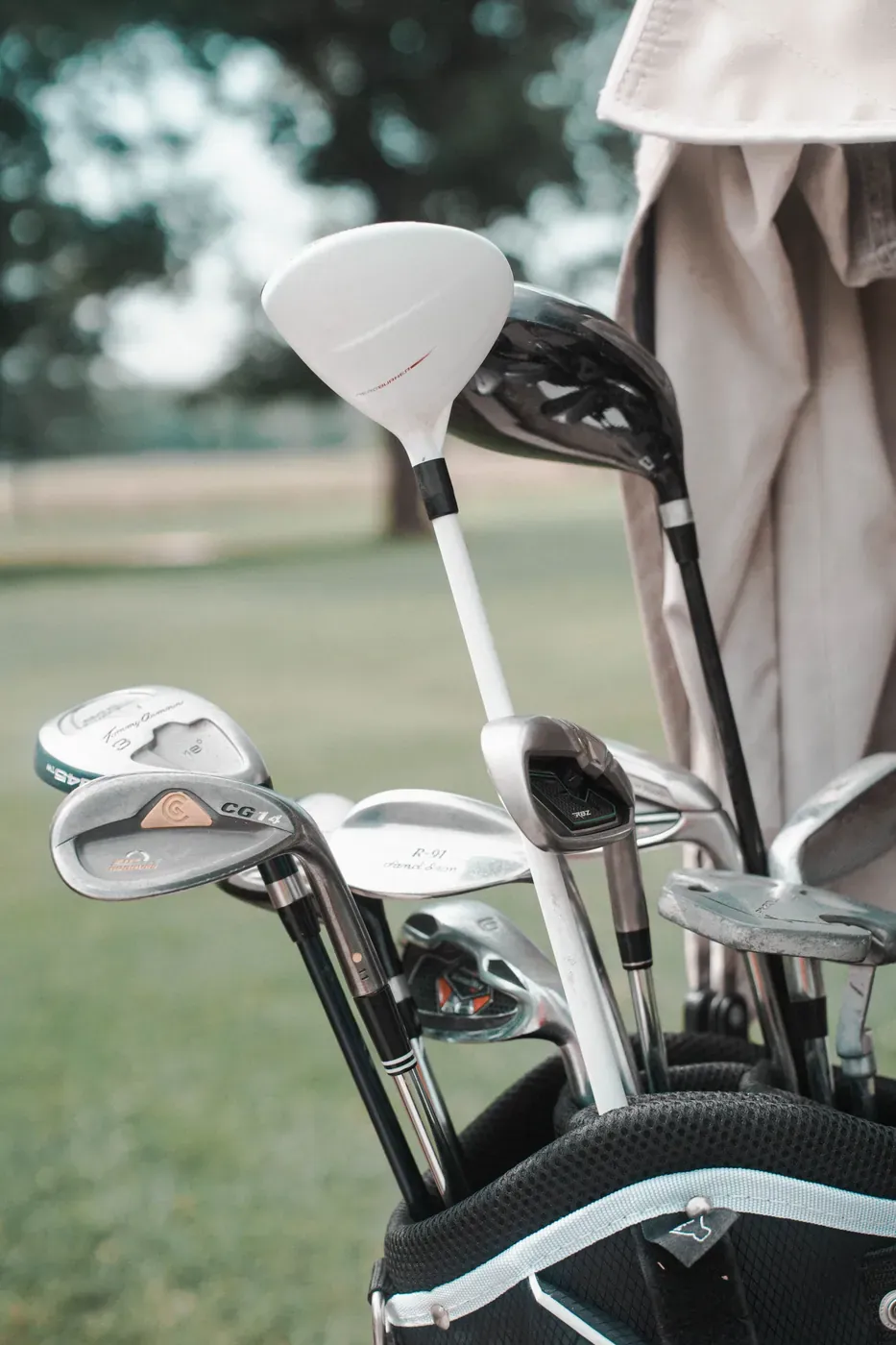 Golf Clubs - Golf Buggy for Sale